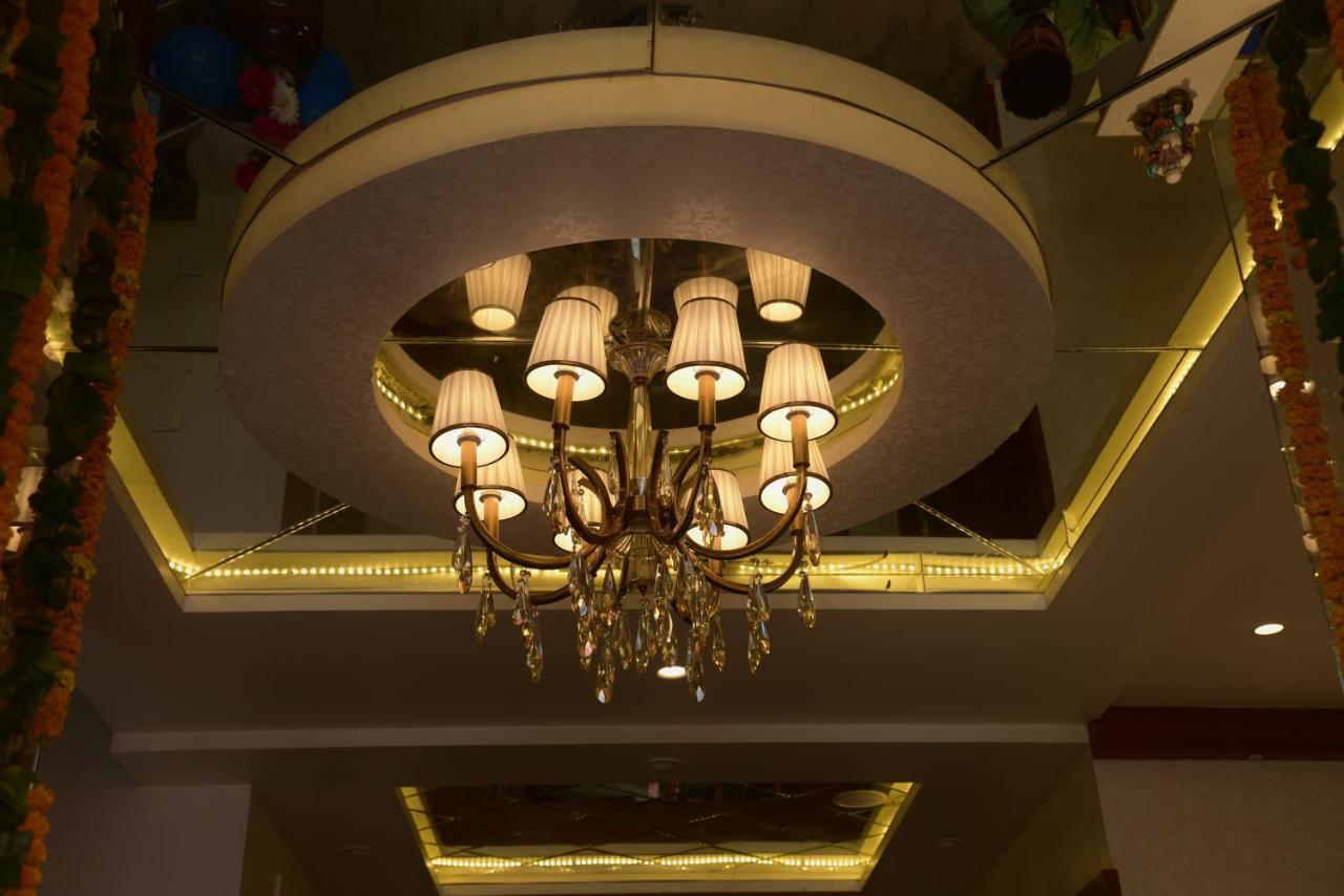 Hotel Le Cypress بريلي المظهر الخارجي الصورة