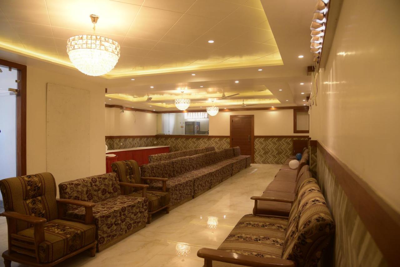 Hotel Le Cypress بريلي المظهر الخارجي الصورة
